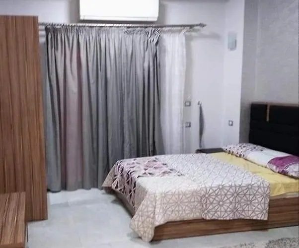 Al Makramia Compound A4 Apartman *