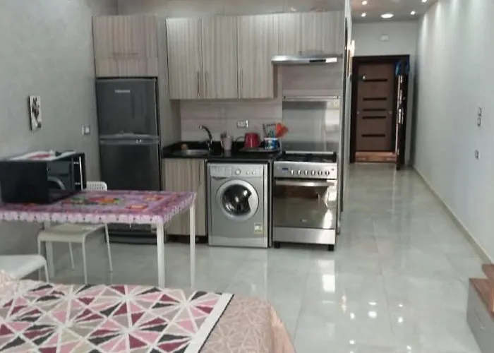 Al Makramia Compound A4 Apartman *